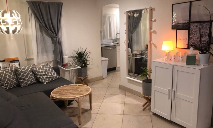 Verdugo Viejo Casa | Cute Housing Glendale California