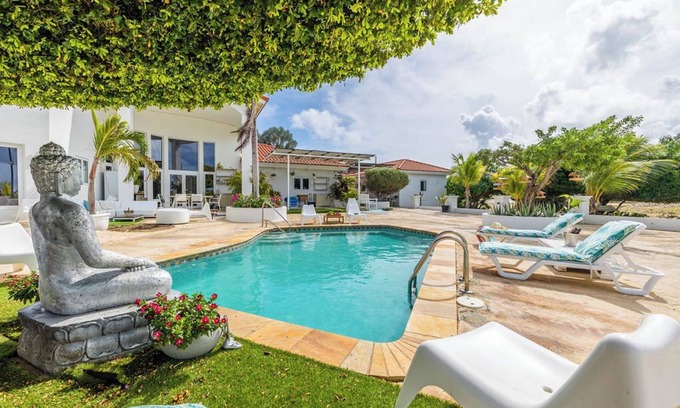 Gold Coast Apartamento | Cute Modern Studio|Pool|BBQ|Walk to Beaches & Golf