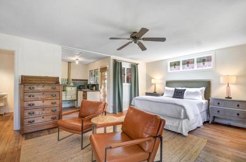 Sonoma Casa | Cute One Room Cottage In Sonoma- Includes Wine Tasting Passport