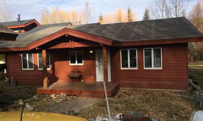 Melody Ranch Casa | Cute Townhouse 20 minutes from JHMR