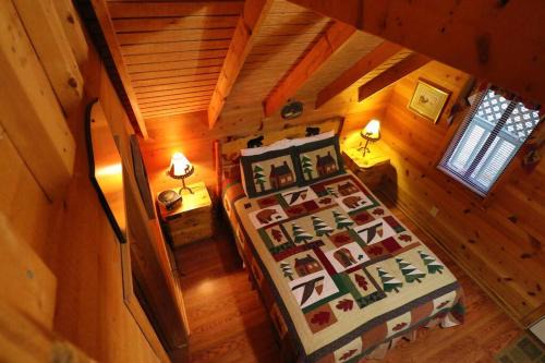 Helen Casa | Cute updated Mountain Cabin fireplace #3