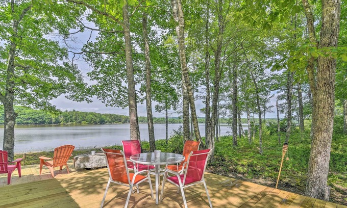 Mariaville Cabina | Cute Waterfront Cabin in Coastal Maine!