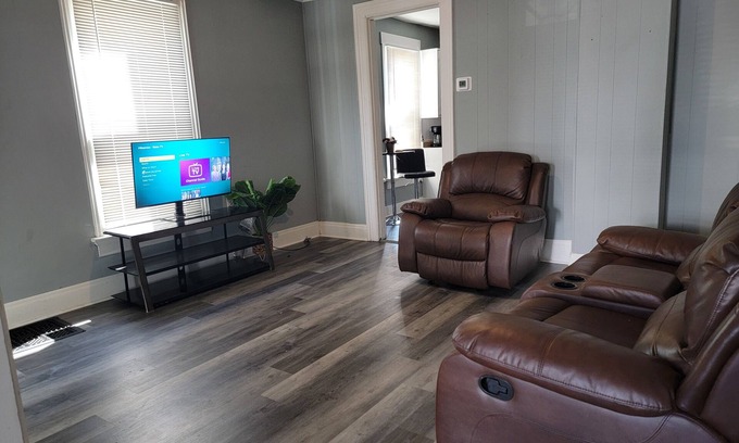 Dayton Casa | Cutting Edge Apartment