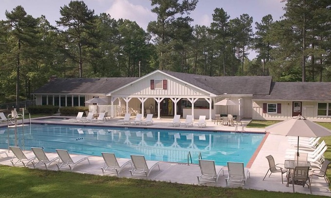 Villa Rica Condominio | CW Villas at Fairfield |1BR/1BA King Balcony Suite