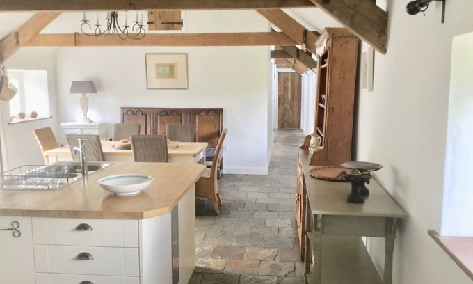 Llandovery Casa | CwCw Barn - Cuckoo Barn, en una ladera cerca de Brecon Beacons