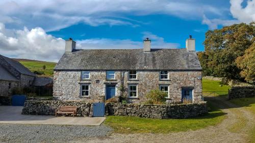 Cwmtirmynach Casa | Cwmain