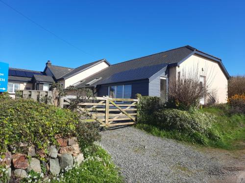 Abereiddy Casa | Cwmwdig Cwtch (3 minutes drive to Abereiddy bay!)