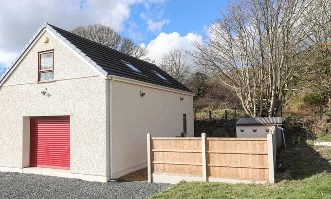 Llangefni Casa | Cwt Ci