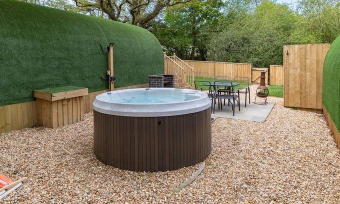 St. Florence Cabina | Cabaña-Baño Privado-(Max 2 Adults, 2 Child)