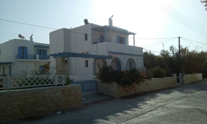 Ampelas Apartamento | Cycladic style house next to the sea