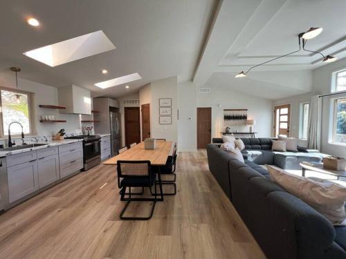 Point Arena Casa | Cypress House (Historic Coast Guard property)