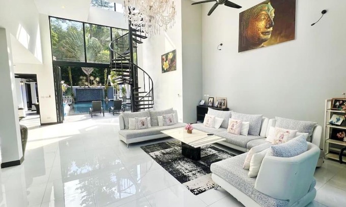 Kathu Villa | Cyrille Villa, the big space 4 bedrooms villa