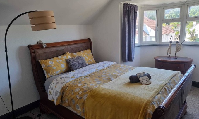 Little Holland Apartamento | Cyrus House 2 bed apartment