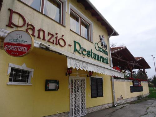 Oroszlany Casa | Czermann Panzió és Étterem