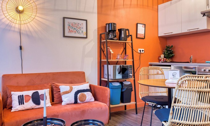 Gare-Jouvenet Apartamento | Déborah, studio calme lit et place de parking