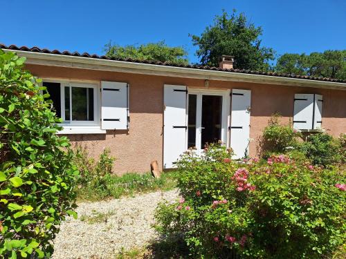 Grayan-Et-L'Hopital Casa | Dépendance dans la verdure