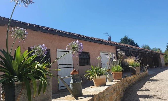 Marboz Casa | Dépendance pour 1 à 4 pers au calme dans propriété
