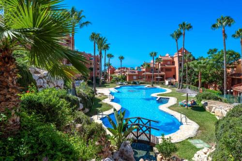 Urbanización Hacienda las Chapas Apartamento | Días De Ensueño En Marbella