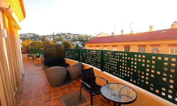 Cerrado de Calderon Apartamento | Flamencos del Cerrado D-2 Apartamento, terraza, vistas a montaña.