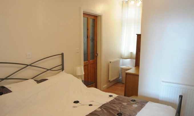 Sutton Valence Cabaña | D'Arcy Spice Sleeps 6 (2 Bedrooms & a sofa bed)