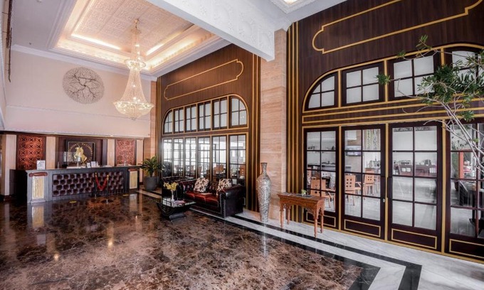 Central Yogyakarta Hotel | D'Senopati Malioboro Grand Hotel