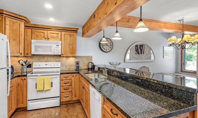 Snowmass Village Casa | D2 Upper Woodbridge 2br Condo 2 Bedroom Condo by RedAwning