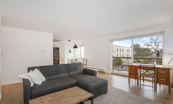 Mount Pleasant Condominio | D6 - Amazing Updated One Bedroom In Mount Pleasant!
