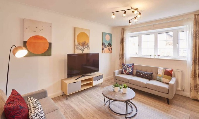 Darlington Casa | Dacama @ Dene Grove - w/Patio & 2 Free Parking