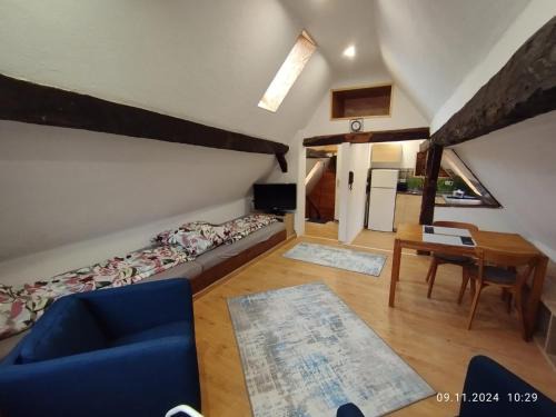 Alsfeld Apartamento | Dachgeschosswohnung in der Altstadt inklusive Parkplatz