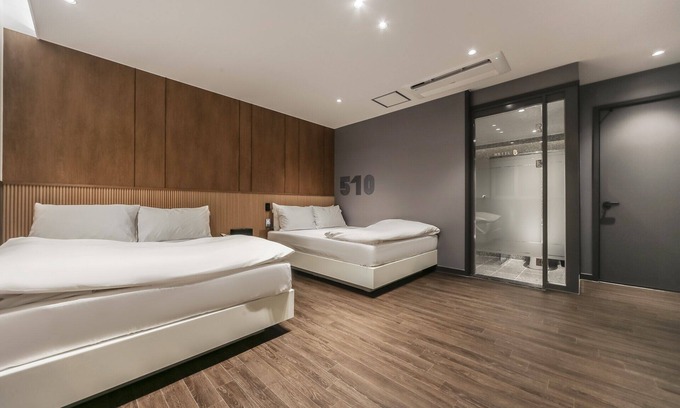 Dongcheon-dong Hotel | Daegu Dongcheondong Hotel B