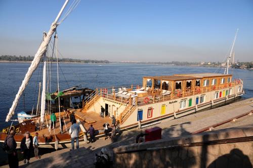 Luxor Alquiler De Eote | dahabeya nile cruise elephantine Every Saturday from Luxor to Aswan 4 Nights, Every Wednesday from Aswan to Luxor 3 Nights