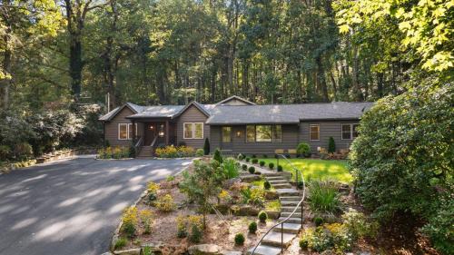 Highlands Casa | Dahlia House, 5 BDRM, Walk to town