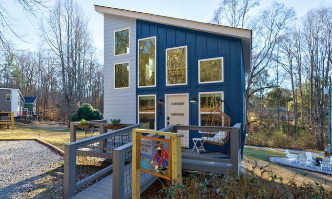 Dahlonega Casa | Dahlonega Gold Rush Tiny House *King Bed*