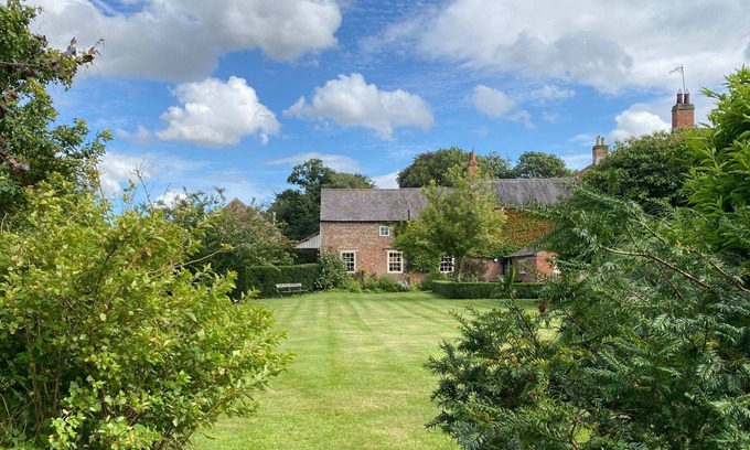 West Heslerton Cabaña | Dairy Cottage - sleeping 4 guests in 2 bedrooms