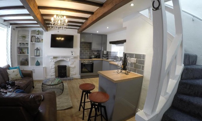 Wakefield Casa | Daisy Cottage