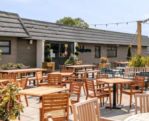 Wigton Casa | Daisy's Haven - Endless Pool, Tennis, Sky TV