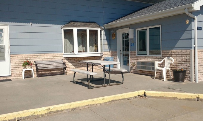 Parkston Hotel | Dakota HorizINN