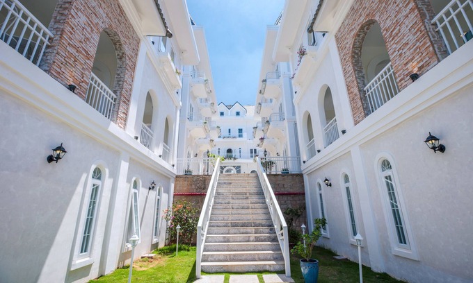 Phuong 10 Hotel | Dalat De Charme Village