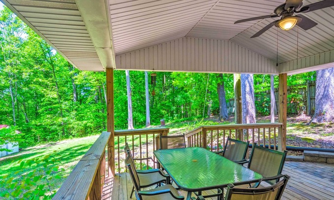 Albany Casa | Dale Hollow Lake Haven: Private Yard + Grill!
