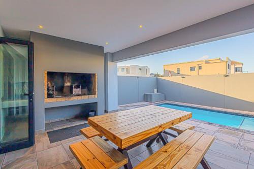Calypso Beach Casa | Dalton's Langebaan
