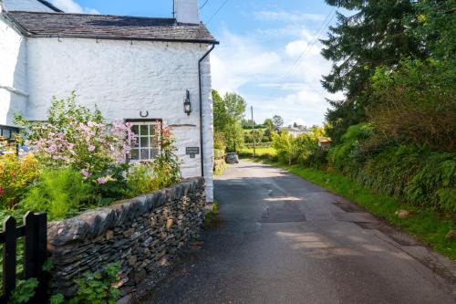 Crook Casa | Damson Cottage - Chocolate Box Cottage in Crook, near Bowness