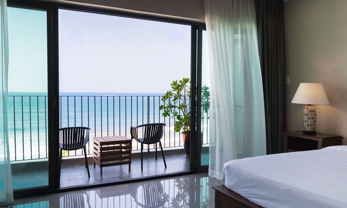 Tho Quang Beach Hotel | Dan Oasis Beach Hotel and Apartment