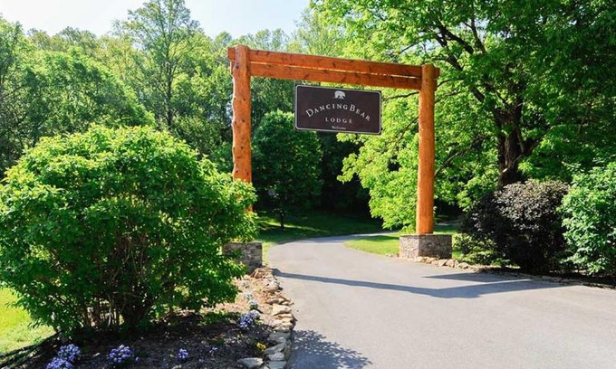 Townsend Cabina | Dancing Bear Lodge
