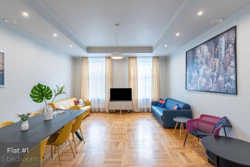 Vidzeme Suburb Apartamento | Dandelion Apartments XIXc Cottage