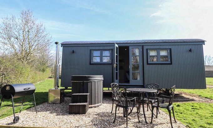 Ashby cum Fenby Cabaña | DANDELION, family friendly, country holiday cottage in Waltham