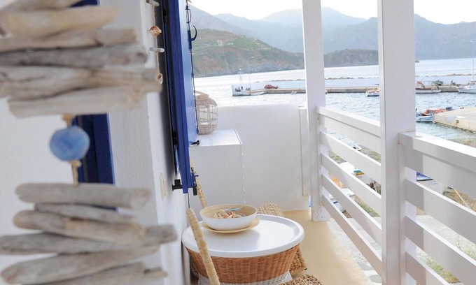 Voia Casa | Dandy On The Beach, Monemvasia-Velanidia * por las olas *