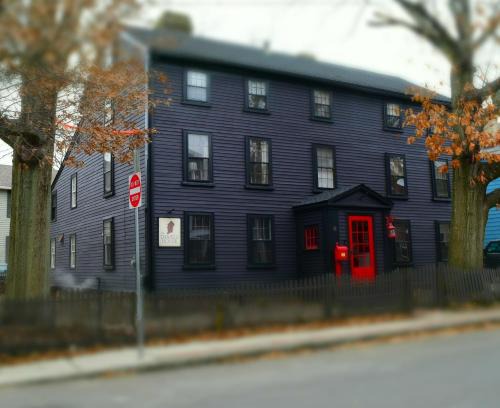 Salem Hotel | Daniels House Inn