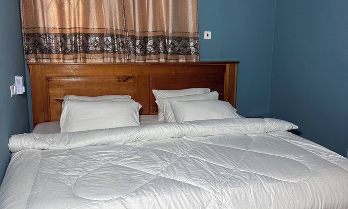 Mankessim Cama Y Desayuno | DanTeng View Lodge