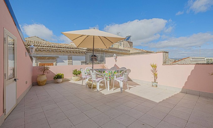 Palazzolo Acreide Historic Centre Apartamento | "Dafne" the green room in the "Dimora di Apollo"
