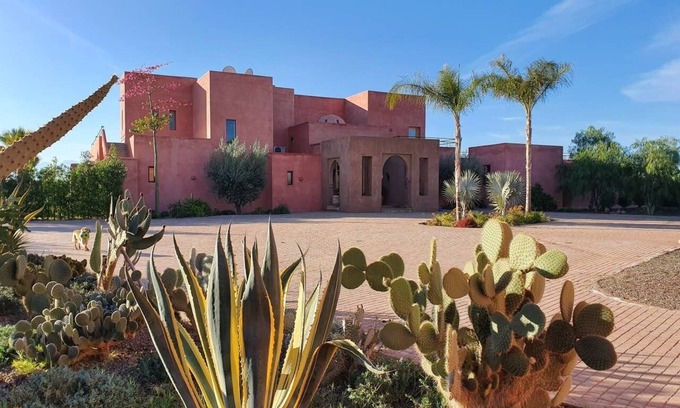Oulad Hassoune Villa | Dar Lalla Mhalla - Villa magnífica 975m2 - 5ch - Domaine 2Ha palmeraie